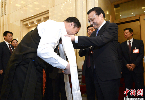 李克強參加青海代表團審議2