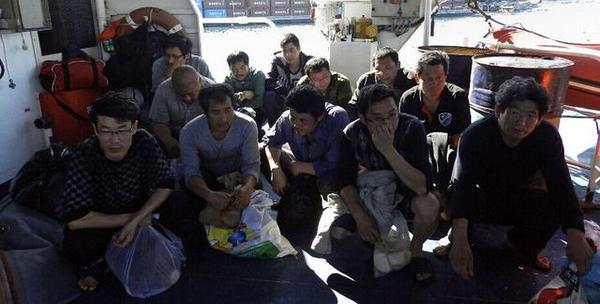 當地時間4月10日，被扣留的中國漁民抵達菲律賓巴拉望島。