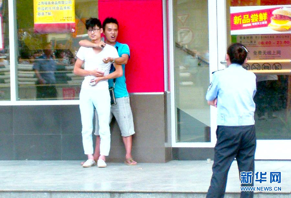 重慶石橋鋪發生一起劫持人質事件3