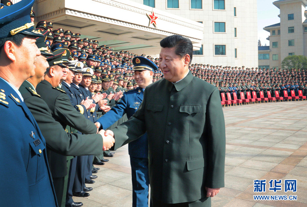 12月14日，中共中央總書記、國家主席、中央軍委主席習近平來到南京軍區機關視察。這是習近平接見駐寧部隊師以上領導干部和南京軍區機關團以上領導干部。新華社記者李剛攝