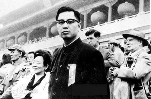 資料圖：曾昭科于1962年在天安門城樓參加國(guó)慶活動(dòng)