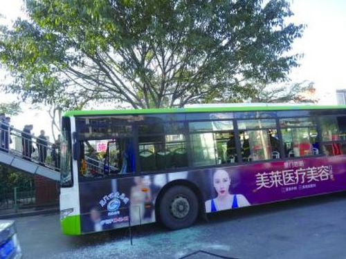 1月15日拍攝的福建廈門起火公交車。 新華社 圖