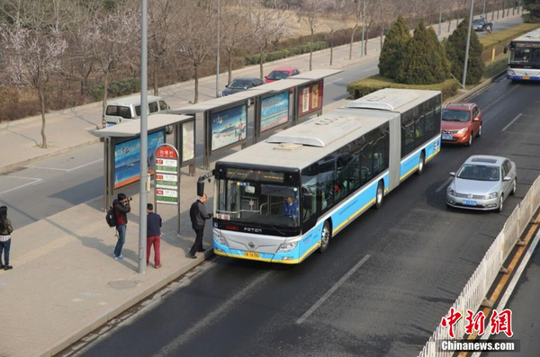 國內首輛18米純電動公交車載客運營我要評論-4