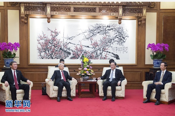 4月8日，中共中央政治局常委、全國政協主席俞正聲在北京會見越共中央總書記阮富仲。 新華社記者 王曄 攝1