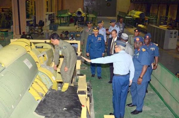 資料圖：巴基斯坦邀外軍參觀“梟龍”戰機生產線
