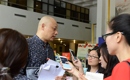 快訊：深圳市政協六屆一次會議即將召開 委員們開始報到
