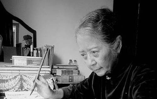 民國(guó)閨秀、“最后的才女”張充和6月18日下午一時(shí)在美國(guó)去世，享年102歲。合肥四姐妹成為絕響。
