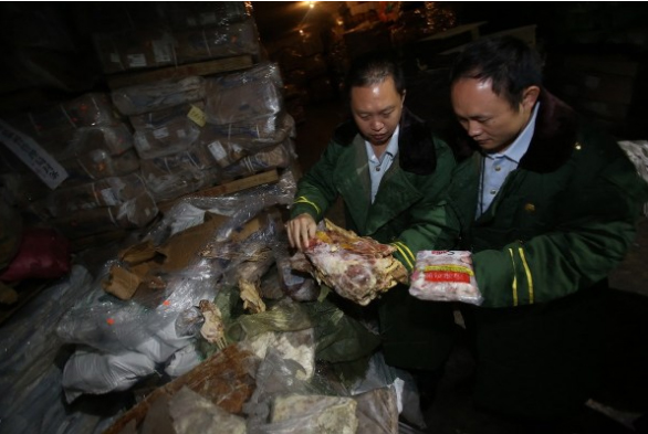 70后豬蹄等“僵尸肉”走私入境-泡椒鳳爪成重災區8