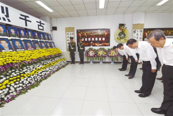 “每天都要有公開透明的權威發布”