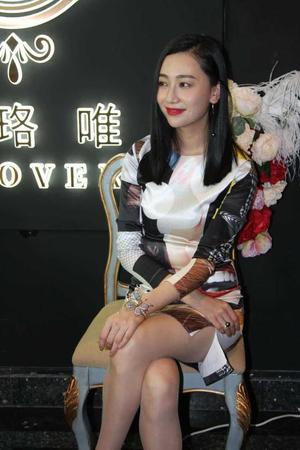 馮家妹跨界成為珠寶設計師