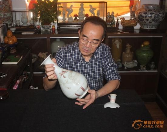 元釉里紅是元代漢族傳統瓷器燒造中，最具有代表性的一個品種。根據資深古陶瓷鑒藏家何滿光介紹，元釉里紅是陶瓷裝飾歷史上重要發明之一。