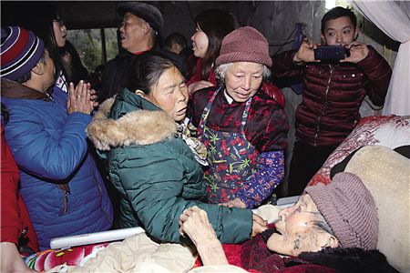 1月8日，開縣，母女相認。