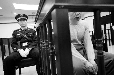 男子偽造103枚醫療印章牟利 稱從他處購買50元一個