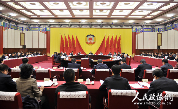 3一月十九日，政協第十二屆全國委員會第三十九次主席會議在北京主持召開。全國政協副主席杜青林主持會議。 本報記者姜貴東攝