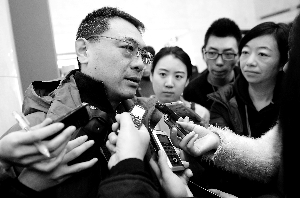 市政協委員陳小兵認為發展公共交通才是根本。首席攝影記者 蔡代征/攝