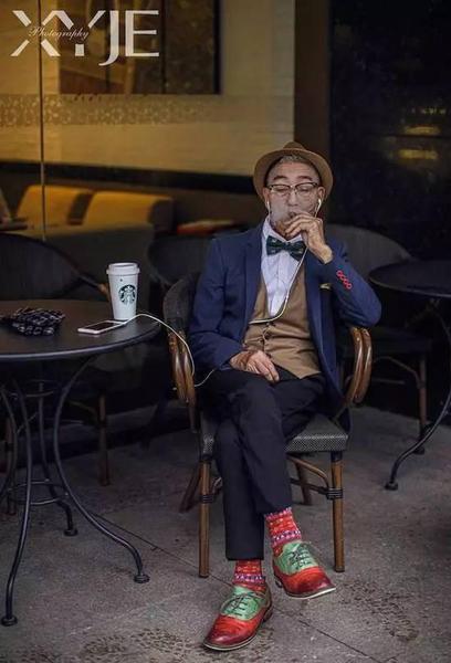 酷斃了!孫子給85歲爺爺拍了一組街拍照