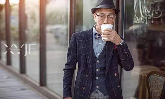 酷斃了!孫子給85歲爺爺拍了一組街拍照