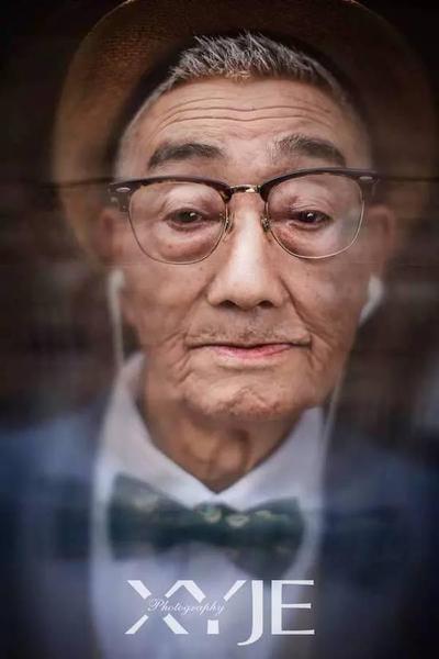 酷斃了!孫子給85歲爺爺拍了一組街拍照