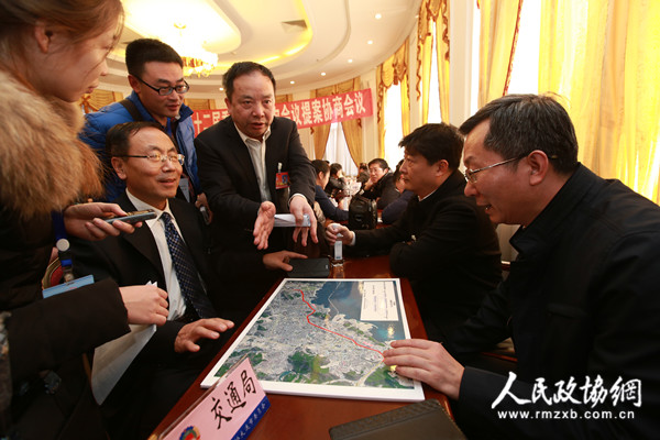 大連市政協委員自繪“路線圖”獻策城市交通