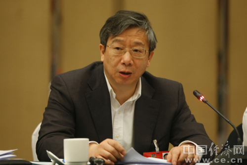 全國政協委員、中國人民銀行副行長易綱。(記者 周琳 攝)