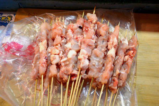 沈陽現鱷魚肉烤串 20元一串引市民圍觀