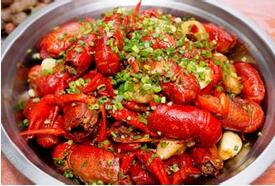 夏季小龍蝦正當時 醋+鹽清洗最徹底