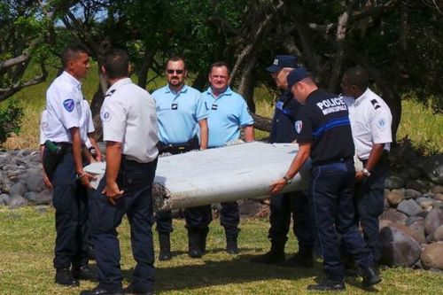 旅行社員工稱(chēng)在莫桑比克發(fā)現(xiàn)疑似MH370部分殘骸