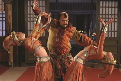 安祿山在影視劇中也是大腹便便的形象，唐肅宗為平定他的叛亂鑄乾元重寶。