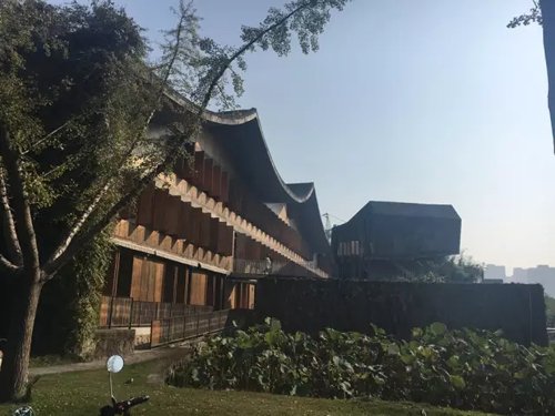 王澍設計的中國美術學院象山校區。新京報記者李興麗 攝