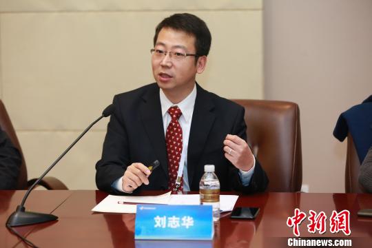 南方醫(yī)科大學南方醫(yī)院副教授、廣東省醫(yī)學會感染病學分會委員劉志華當日接受采訪時表示，母嬰傳播是中國消除乙肝的巨大挑戰(zhàn)。　芊燁　攝