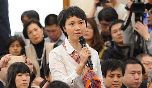 3月2日，全國政協(xié)十二屆五次會議新聞發(fā)布會在人民大會堂一層新聞發(fā)布廳舉行。圖為新華社記者提問。