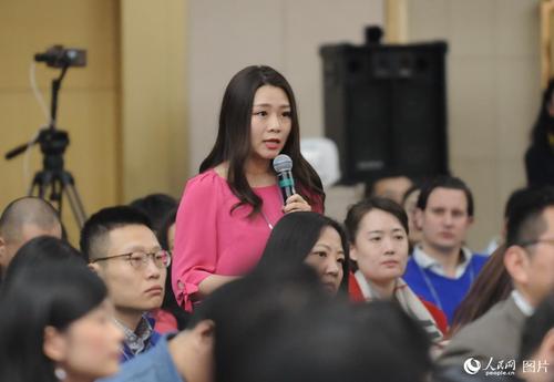 法制晚報(bào)記者提問(wèn)