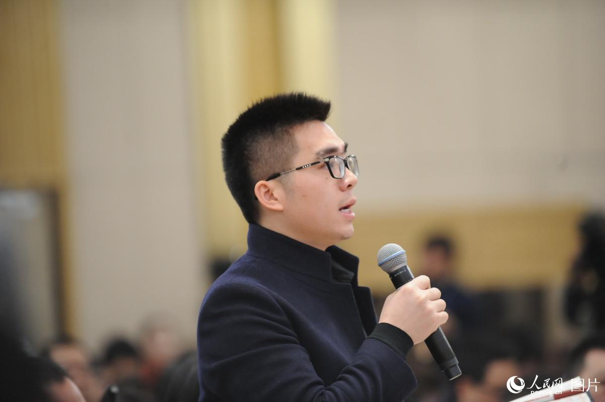 人民日報記者提問“支持企業減稅降費”