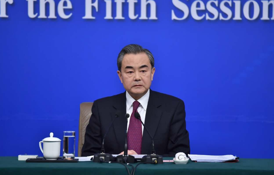 外交部部長王毅回答記者提問