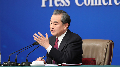 王毅回答中外記者提問
