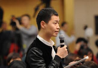 澎湃新聞記者提問“打擊假冒偽劣產(chǎn)品”