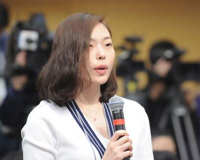 中國網記者提問“小微企業融資成本高”
