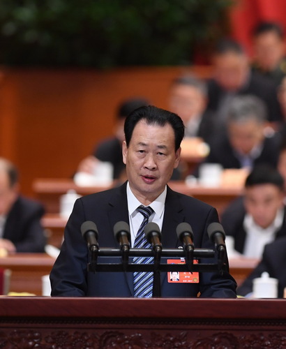 劉凡委員代表民革中央、全國政協(xié)社會和法制委員會作《關于構建完整的跨行政區(qū)劃人民法院體系的建議》的發(fā)言