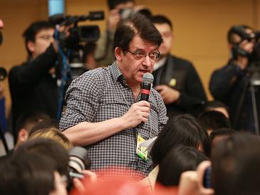 彭博新聞社記者提問“中美經(jīng)貿(mào)關(guān)系”
