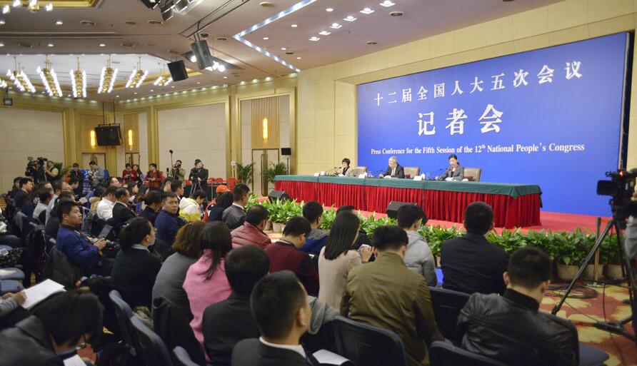 十二屆全國人大五次會議國務院扶貧辦負責人就“脫貧攻堅工作”答記者問