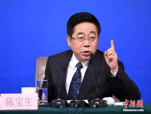 3月12日，十二屆全國人大五次會議新聞中心舉行記者會，邀請教育部部長陳寶生就“教育改革發展”的相關問題回答中外記者的提問。<a target='_blank' href='http://www.chinanews.com/'>中新社</a>記者 侯宇 攝