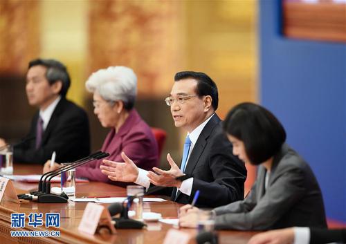 3月15日，國務院總理李克強在北京人民大會堂與中外記者見面，并回答記者提問。