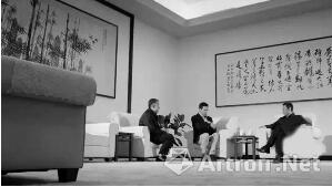 盧力彬書法《人民解放軍占領南京》出現在劇中省委書記的接待室中