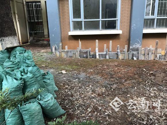 昆明一小區業主私挖地下室？業主：沒破壞地基是鋪設防水層