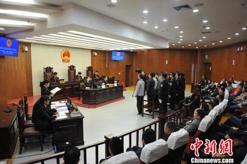西安空氣采樣器戴口罩案一審開(kāi)庭環(huán)保局7人被起訴