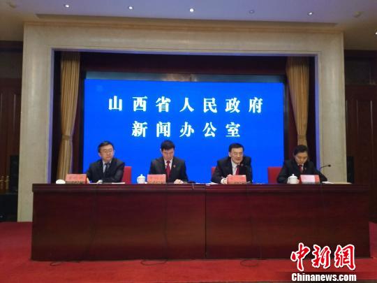 山西省高級人民法院10日召開新聞發布會稱，近一年來，山西法院多措并舉推進家事審判改革的實施，并取得成效。改革中，山西法院把維護未成年人權益最大化作為一項改革目標。　劉小紅 攝