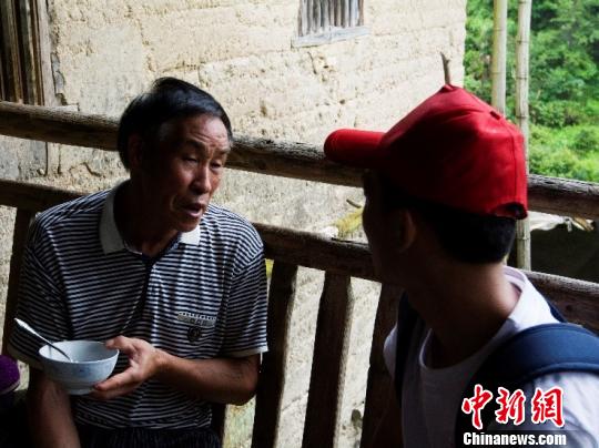 圖為浙江工業大學大學生調研團隊在浙江安吉調研。　佚名 攝