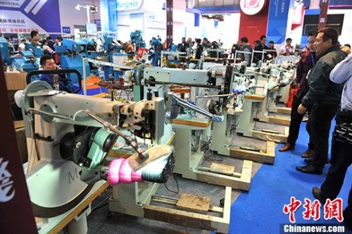 資料圖：福建晉江舉辦大型機械博覽會。<a target='_blank' href='http://www.chinanews.com/'>中新社</a>記者 王東明 攝