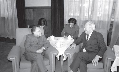 美媒揭秘中英當(dāng)年如何談判香港未來：中方對領(lǐng)土主權(quán)態(tài)度堅決_《參考消息》官方網(wǎng)站