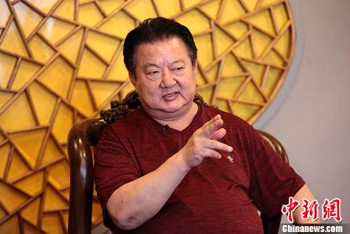 中國(guó)人民解放軍陸海空三軍儀仗隊(duì)原大隊(duì)長(zhǎng)程志強(qiáng)日前在北京接受<a target='_blank' href='http://www.chinanews.com/'>中新社</a>記者專訪，描述其親歷的香港回歸細(xì)節(jié)，追憶北京時(shí)間1997年6月30日23時(shí)59分48秒，香港會(huì)展中心內(nèi)的香港政權(quán)交接儀式關(guān)鍵時(shí)刻、香港回歸前的最后12秒的故事。 <a target='_blank' href='http://www.chinanews.com/'>中新社</a>記者 李慧思 攝